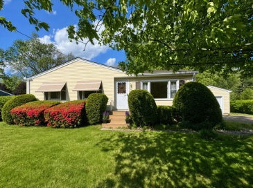 194 Brookside Circle, Northampton, Massachusetts, 3 Bedrooms Bedrooms, 5 Rooms Rooms,1 BathroomBathrooms,Residential,For Sale,Brookside Circle,73520822
