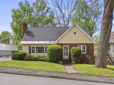 100 Hospital Ave, North Adams, Massachusetts, 4 Bedrooms Bedrooms, 6 Rooms Rooms,2 BathroomsBathrooms,Residential,For Sale,Hospital Ave,73514671