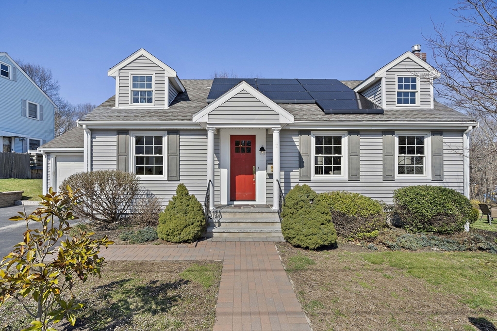 25 Riley Ave, Weymouth, Massachusetts, 4 Bedrooms Bedrooms, 6 Rooms Rooms,2.5 BathroomsBathrooms,Residential,For Sale,Riley Ave,73500535