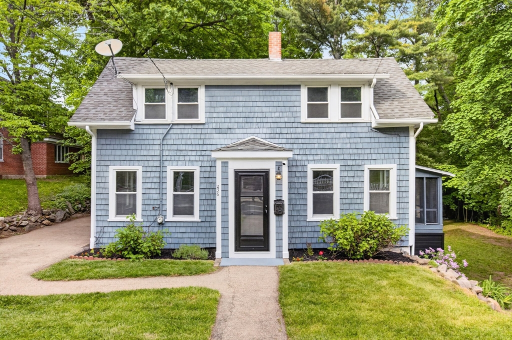 236 Salem St, Haverhill, Massachusetts, 4 Bedrooms Bedrooms, 7 Rooms Rooms,1.5 BathroomsBathrooms,Residential,For Sale,Salem St,73524258