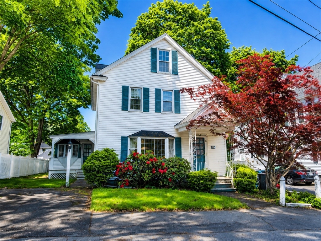 36 Plummer Ave, Lowell, Massachusetts, 4 Bedrooms Bedrooms, 8 Rooms Rooms,1.5 BathroomsBathrooms,Residential,For Sale,Plummer Ave,73524026