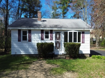 40 Norris Rd, Tyngsborough, Massachusetts, 3 Bedrooms Bedrooms, 6 Rooms Rooms,1 BathroomBathrooms,Residential,For Sale,Norris Rd,73511458