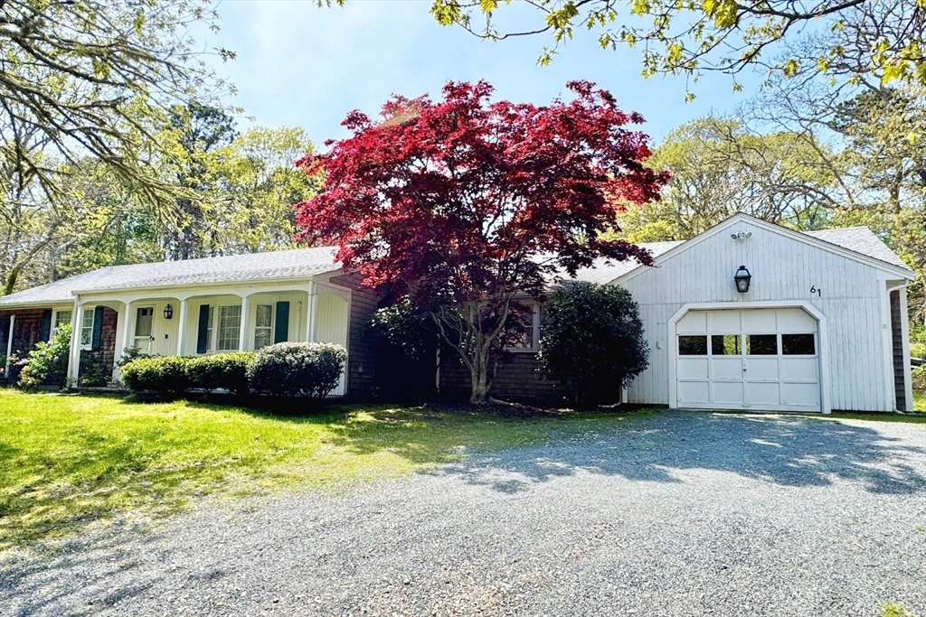 61 Oak Hill Rd, Chatham, Massachusetts, 2 Bedrooms Bedrooms, 5 Rooms Rooms,2 BathroomsBathrooms,Residential,For Sale,Oak Hill Rd,73506797
