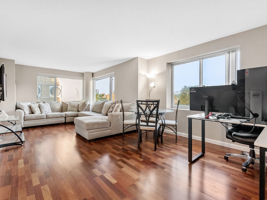 10 Museum Way, Cambridge, Massachusetts, 2 Bedrooms Bedrooms, 5 Rooms Rooms,2 BathroomsBathrooms,Residential Lease,For Rent,Museum Way,73512166