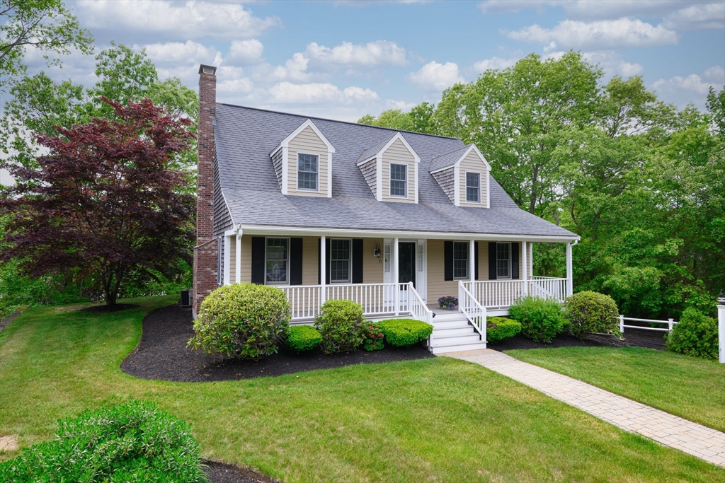 71 Ice House Lane, Marshfield, Massachusetts, 3 Bedrooms Bedrooms, 7 Rooms Rooms,2.5 BathroomsBathrooms,Residential,For Sale,Ice House Lane,73526043
