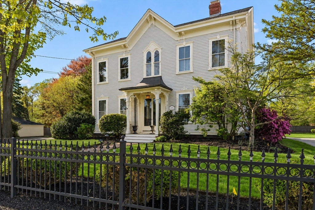 403 Main St, Hingham, Massachusetts, 5 Bedrooms Bedrooms, 11 Rooms Rooms,2.5 BathroomsBathrooms,Residential,For Sale,Main St,73516066