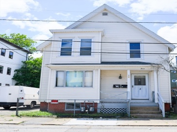 3 Richard St, Lynn, Massachusetts, 2 Bedrooms Bedrooms, 4 Rooms Rooms,1 BathroomBathrooms,Residential Lease,For Rent,Richard St,73531334 3 Richard St, Lynn, Massachusetts, 2 Bedrooms Bedrooms, 4 Rooms Rooms,1 BathroomBathrooms,Residential Lease,For Rent,Richard St,73531334