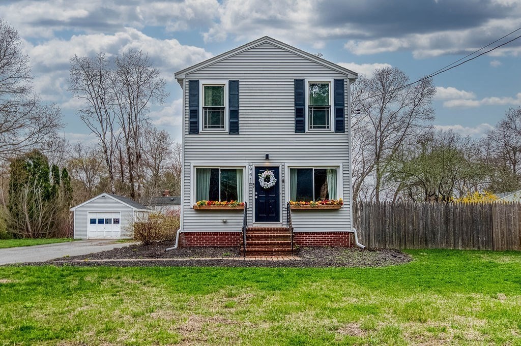 941 S Precinct Street, Taunton, Massachusetts, 3 Bedrooms Bedrooms, 7 Rooms Rooms,2 BathroomsBathrooms,Residential,For Sale,S Precinct Street,73506052