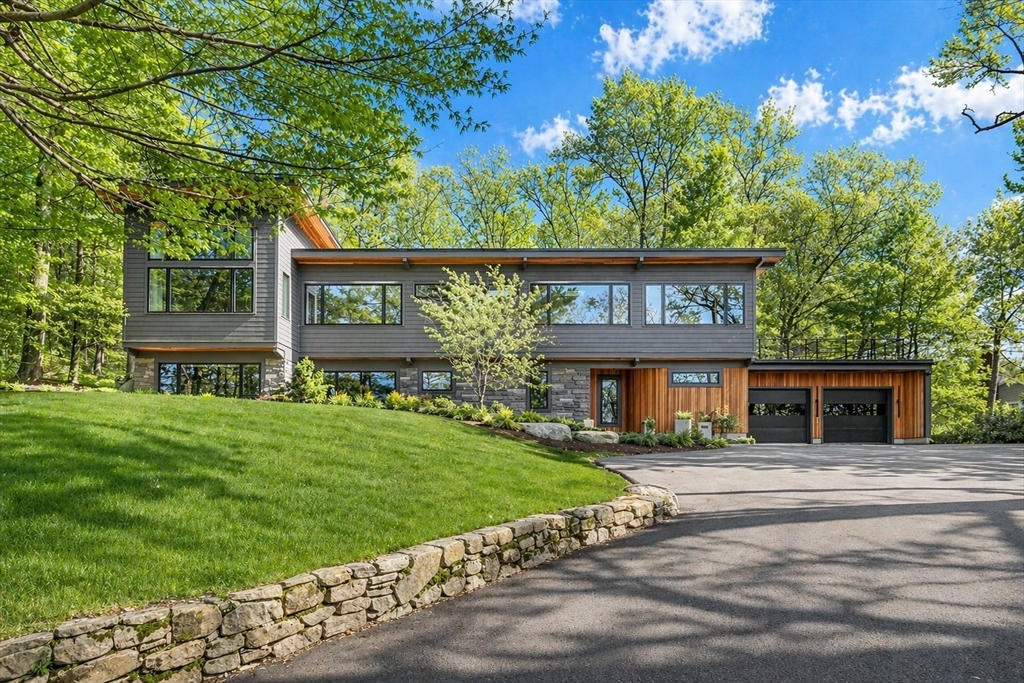 64 Hill Street, Lexington, Massachusetts, 5 Bedrooms Bedrooms, 13 Rooms Rooms,3 BathroomsBathrooms,Residential,For Sale,Hill Street,73490858