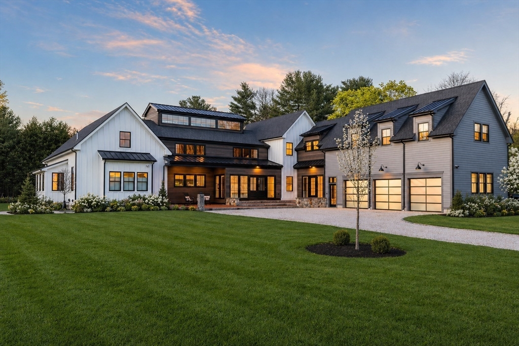 195 Lincoln Rd, Walpole, Massachusetts, 5 Bedrooms Bedrooms, 9 Rooms Rooms,5.5 BathroomsBathrooms,Residential,For Sale,Lincoln Rd,73490881