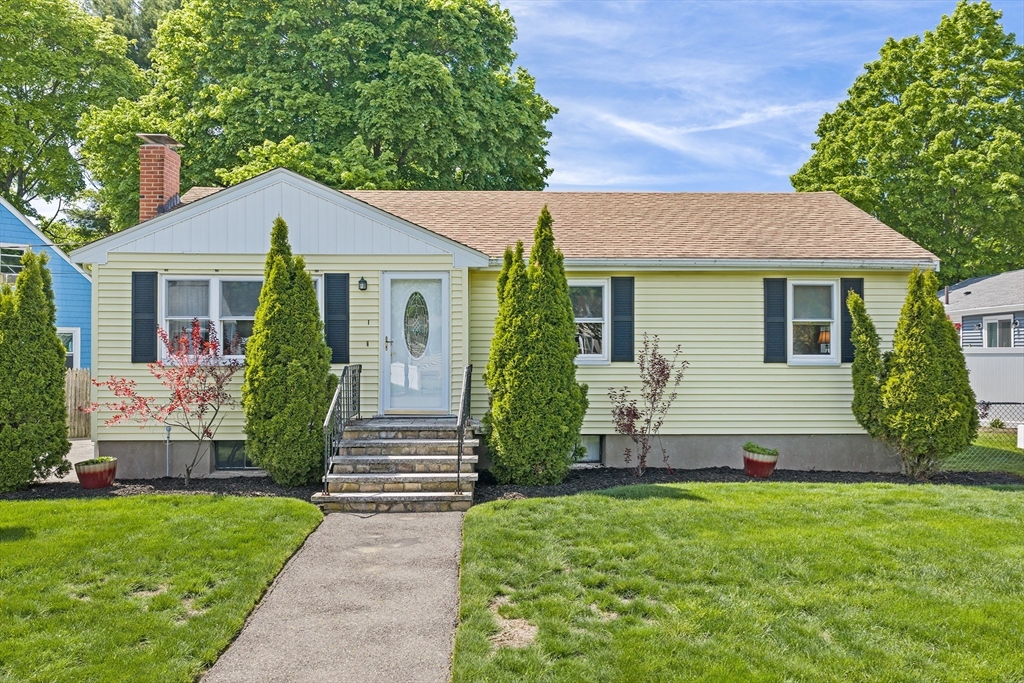 1 Douglas Street, Peabody, Massachusetts, 3 Bedrooms Bedrooms, 6 Rooms Rooms,1 BathroomBathrooms,Residential,For Sale,Douglas Street,73512196