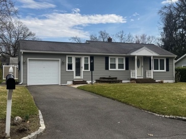 10 Benger Ave, South Hadley, Massachusetts, 2 Bedrooms Bedrooms, 5 Rooms Rooms,1 BathroomBathrooms,Residential,For Sale,Benger Ave,73528272
