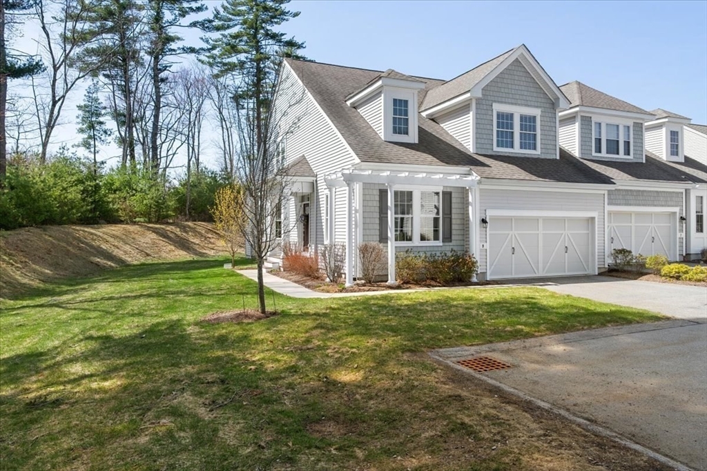 9 Madison Drive, Holliston, Massachusetts, 2 Bedrooms Bedrooms, 6 Rooms Rooms,2.5 BathroomsBathrooms,Residential,For Sale,Madison Drive,73511122