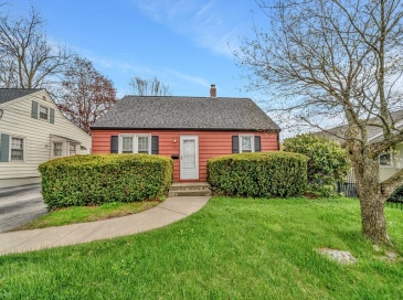 100 Assumption Avenue, Worcester, Massachusetts, 3 Bedrooms Bedrooms, 6 Rooms Rooms,1 BathroomBathrooms,Residential,For Sale,Assumption Avenue,73513166