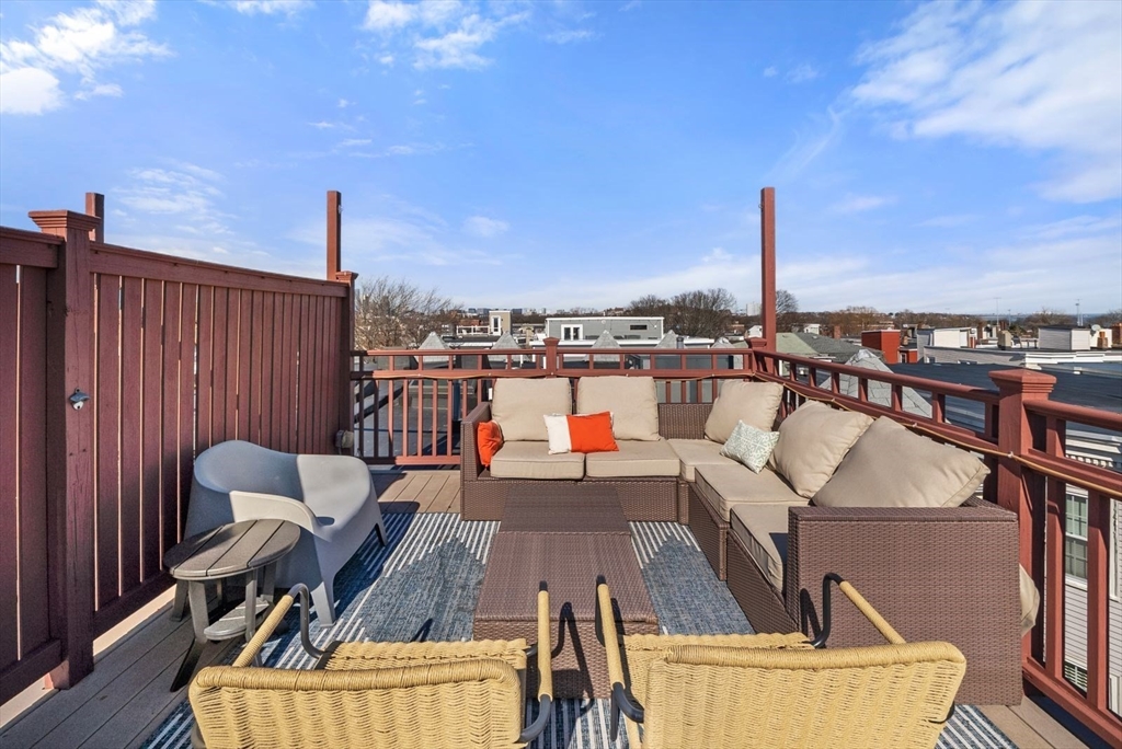 29 Mount Vernon St, Boston, Massachusetts, 2 Bedrooms Bedrooms, 4 Rooms Rooms,2 BathroomsBathrooms,Residential,For Sale,Mount Vernon St,73518483
