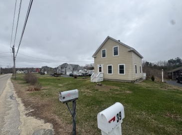 39 Burt St, Berkley, Massachusetts, 2 Bedrooms Bedrooms, 8 Rooms Rooms,1 BathroomBathrooms,Residential Lease,For Rent,Burt St,73496263