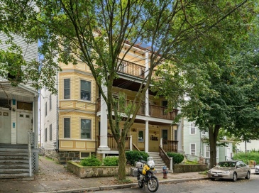 118 Perkins Street, Somerville, Massachusetts, 2 Bedrooms Bedrooms, 5 Rooms Rooms,2 BathroomsBathrooms,Residential Lease,For Rent,Perkins Street,73534206