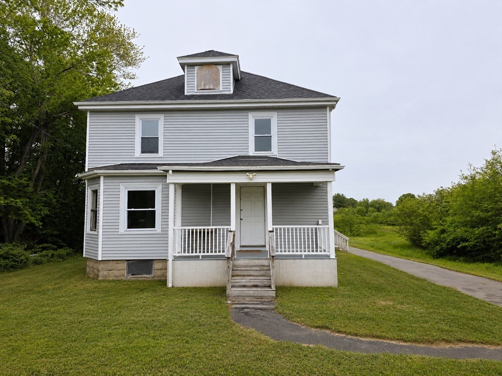 294 Plymouth St, Bridgewater, Massachusetts, 5 Bedrooms Bedrooms, 7 Rooms Rooms,2 BathroomsBathrooms,Residential Lease,For Rent,Plymouth St,73527088