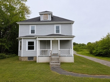 294 Plymouth St, Bridgewater, Massachusetts, 5 Bedrooms Bedrooms, 7 Rooms Rooms,2 BathroomsBathrooms,Residential Lease,For Rent,Plymouth St,73527088