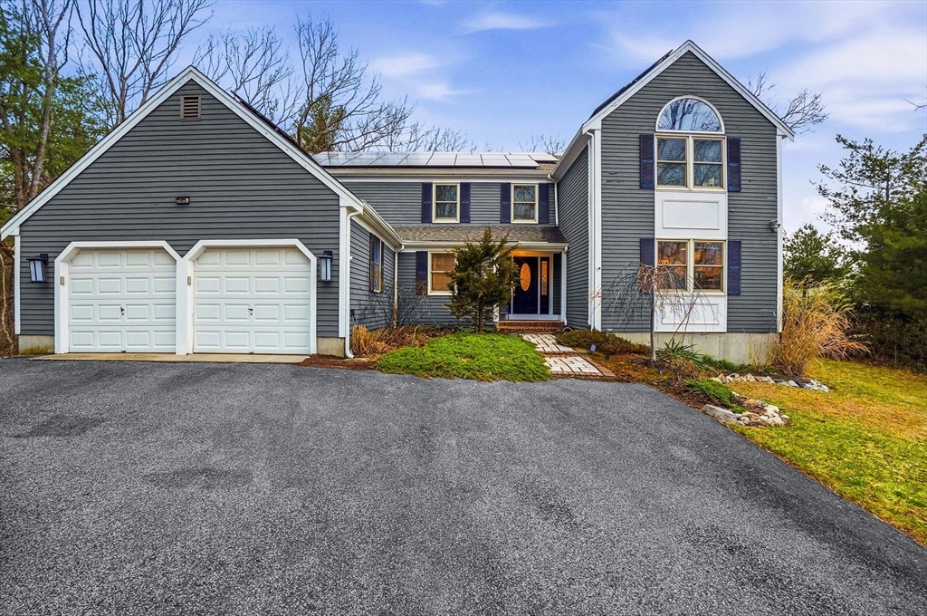77 Highland Rd, Abington, Massachusetts, 5 Bedrooms Bedrooms, 11 Rooms Rooms,2.5 BathroomsBathrooms,Residential,For Sale,Highland Rd,73497734