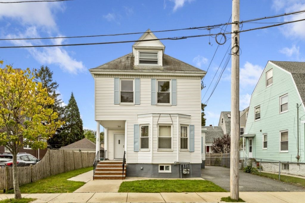 36 Emerson St, Medford, Massachusetts, 2 Bedrooms Bedrooms, 4 Rooms Rooms,1 BathroomBathrooms,Residential Lease,For Rent,Emerson St,73543836