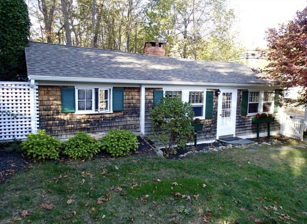 88 Hollett Street, Scituate, Massachusetts, 1 Bedroom Bedrooms, 1 Room Rooms,1 BathroomBathrooms,Residential Lease,For Rent,Hollett Street,73543847