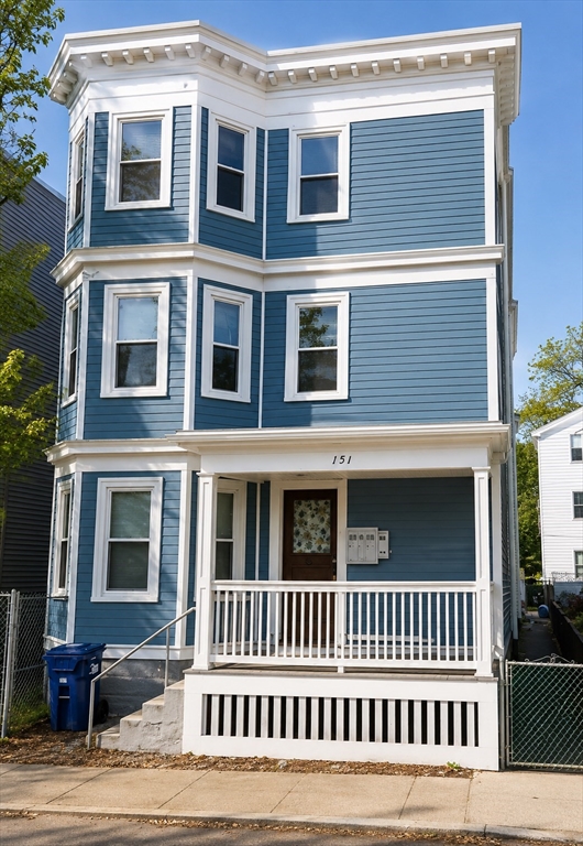 151 Boston Street, Boston, Massachusetts, 3 Bedrooms Bedrooms, 5 Rooms Rooms,1 BathroomBathrooms,Residential Lease,For Rent,Boston Street,73543856