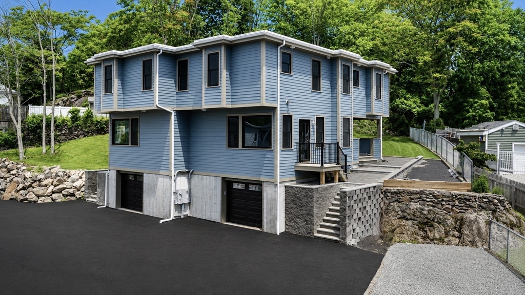 20 Bellair St, Lynn, Massachusetts, 3 Bedrooms Bedrooms, 6 Rooms Rooms,2.5 BathroomsBathrooms,Residential,For Sale,Bellair St,73543857