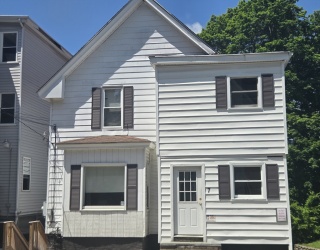 5-7 Greenwood Street, Gardner, Massachusetts, 2 Bedrooms Bedrooms, 4 Rooms Rooms,1 BathroomBathrooms,Residential Lease,For Rent,Greenwood Street,73543859