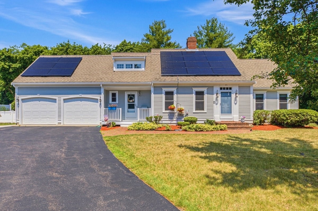 45 Cobblestone Ln, Weymouth, Massachusetts, 3 Bedrooms Bedrooms, 7 Rooms Rooms,3.5 BathroomsBathrooms,Residential,For Sale,Cobblestone Ln,73543843
