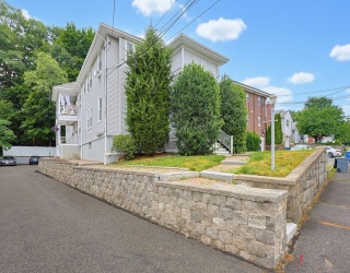 1096 Main St, Waltham, Massachusetts, 2 Bedrooms Bedrooms, 4 Rooms Rooms,1 BathroomBathrooms,Residential Lease,For Rent,Main St,73543880