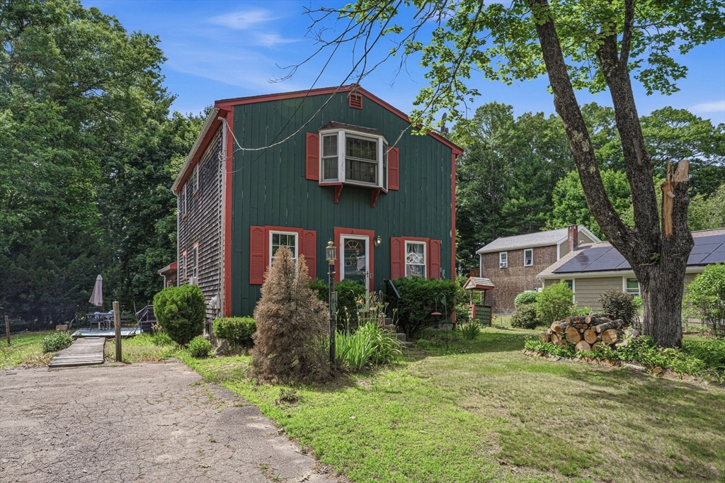 20 Baker St, Hanson, Massachusetts, 3 Bedrooms Bedrooms, 7 Rooms Rooms,1 BathroomBathrooms,Residential,For Sale,Baker St,73543874