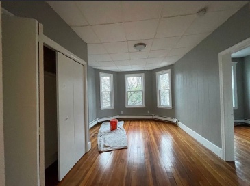 122 Thornton At, Revere, Massachusetts, 3 Bedrooms Bedrooms, 6 Rooms Rooms,1 BathroomBathrooms,Residential Lease,For Rent,Thornton At,73543897