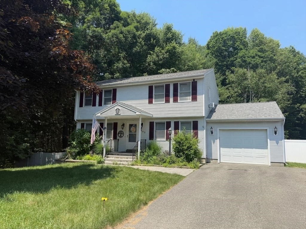 250 Ramblewood Dr, Springfield, Massachusetts, 4 Bedrooms Bedrooms, 7 Rooms Rooms,2 BathroomsBathrooms,Residential,For Sale,Ramblewood Dr,73543896