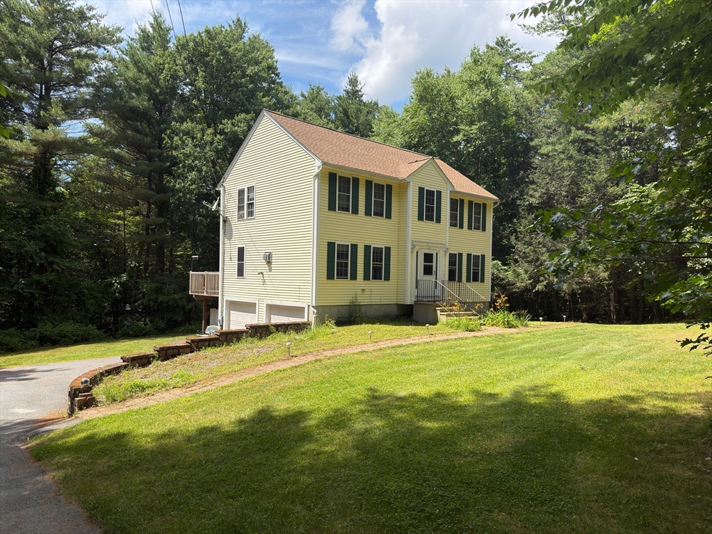 98 H Foote Rd, Charlton, Massachusetts, 3 Bedrooms Bedrooms, 6 Rooms Rooms,2.5 BathroomsBathrooms,Residential,For Sale,H Foote Rd,73543837