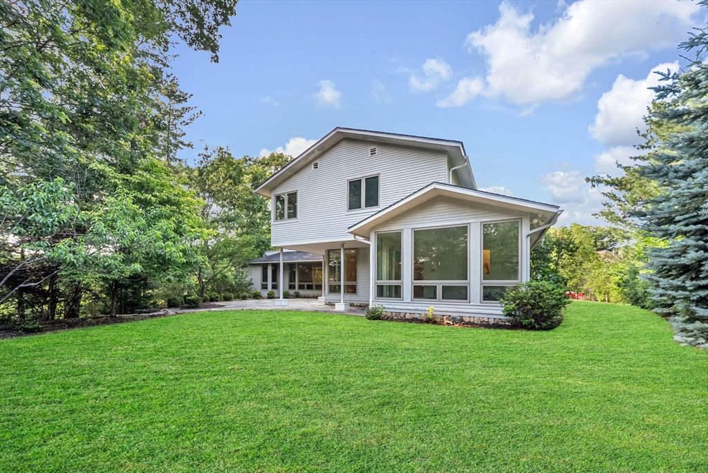 28 Kesseler Way, Newton, Massachusetts, 4 Bedrooms Bedrooms, 9 Rooms Rooms,3.5 BathroomsBathrooms,Residential,For Sale,Kesseler Way,73543931