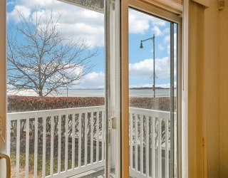 360 Revere Beach Blvd, Revere, Massachusetts, 2 Bedrooms Bedrooms, 5 Rooms Rooms,2 BathroomsBathrooms,Residential,For Sale,Revere Beach Blvd,73543936