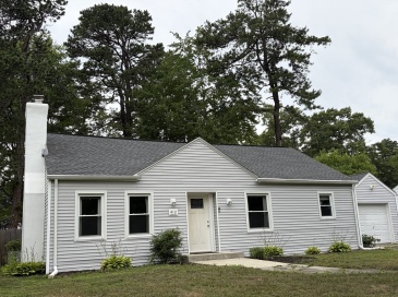 412 Island Pond Rd, Springfield, Massachusetts, 3 Bedrooms Bedrooms, 6 Rooms Rooms,1 BathroomBathrooms,Residential,For Sale,Island Pond Rd,73544026