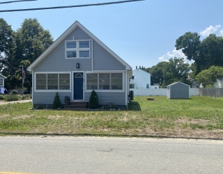 43 Shore Ave, Wareham, Massachusetts, 2 Bedrooms Bedrooms, 7 Rooms Rooms,1.5 BathroomsBathrooms,Residential,For Sale,Shore Ave,73544031