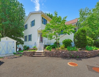 82 Ridge Road, Foxboro, Massachusetts, 3 Bedrooms Bedrooms, 6 Rooms Rooms,1.5 BathroomsBathrooms,Residential,For Sale,Ridge Road,73544050