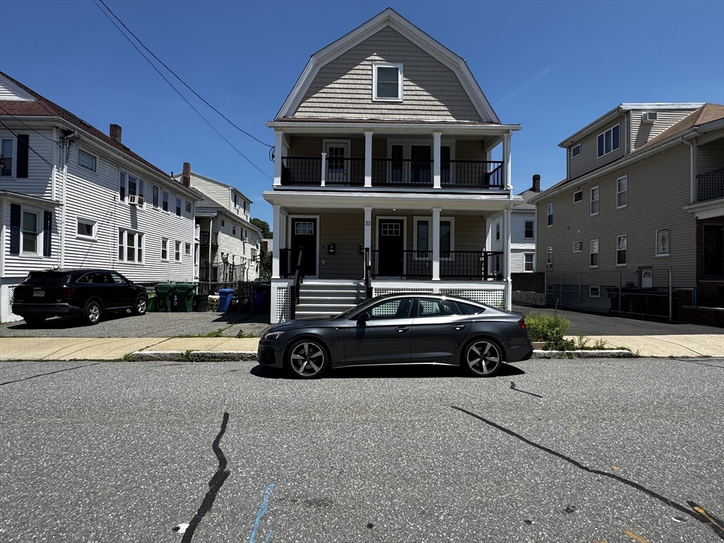 33 Hamilton St, Medford, Massachusetts, 3 Bedrooms Bedrooms, 7 Rooms Rooms,2.5 BathroomsBathrooms,Residential Lease,For Rent,Hamilton St,73543938