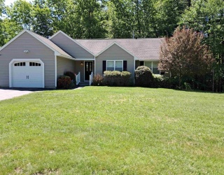 4 Sterling Way, Hudson, New Hampshire, 3 Bedrooms Bedrooms, 5 Rooms Rooms,1 BathroomBathrooms,Residential,For Sale,Sterling Way,73543943