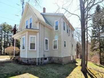161 Matfield St, West Bridgewater, Massachusetts, 1 Bedroom Bedrooms, 3 Rooms Rooms,1 BathroomBathrooms,Residential Lease,For Rent,Matfield St,73543950 161 Matfield St, West Bridgewater, Massachusetts, 1 Bedroom Bedrooms, 3 Rooms Rooms,1 BathroomBathrooms,Residential Lease,For Rent,Matfield St,73543950