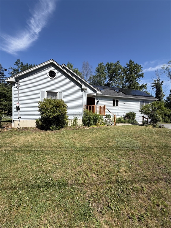 115 Scott Rd, Fitchburg, Massachusetts, 2 Bedrooms Bedrooms, 4 Rooms Rooms,1 BathroomBathrooms,Residential Lease,For Rent,Scott Rd,73543964