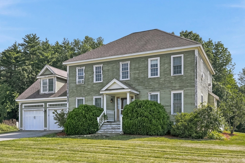 40 Elmwood Street, Salisbury, Massachusetts, 4 Bedrooms Bedrooms, 7 Rooms Rooms,2.5 BathroomsBathrooms,Residential,For Sale,Elmwood Street,73543927