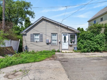 12 River Ct, Webster, Massachusetts, 3 Bedrooms Bedrooms, 7 Rooms Rooms,1 BathroomBathrooms,Residential,For Sale,River Ct,73543981 12 River Ct, Webster, Massachusetts, 3 Bedrooms Bedrooms, 7 Rooms Rooms,1 BathroomBathrooms,Residential,For Sale,River Ct,73543981