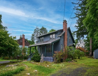 9 Mcclure St, Amherst, Massachusetts, 4 Bedrooms Bedrooms, 7 Rooms Rooms,1.5 BathroomsBathrooms,Residential,For Sale,Mcclure St,73543895