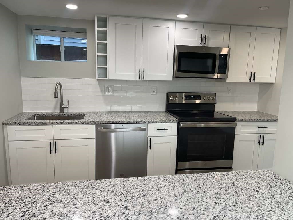 33 Jackson Ave, Everett, Massachusetts, 1 Bedroom Bedrooms, 3 Rooms Rooms,1 BathroomBathrooms,Residential Lease,For Rent,Jackson Ave,73543995