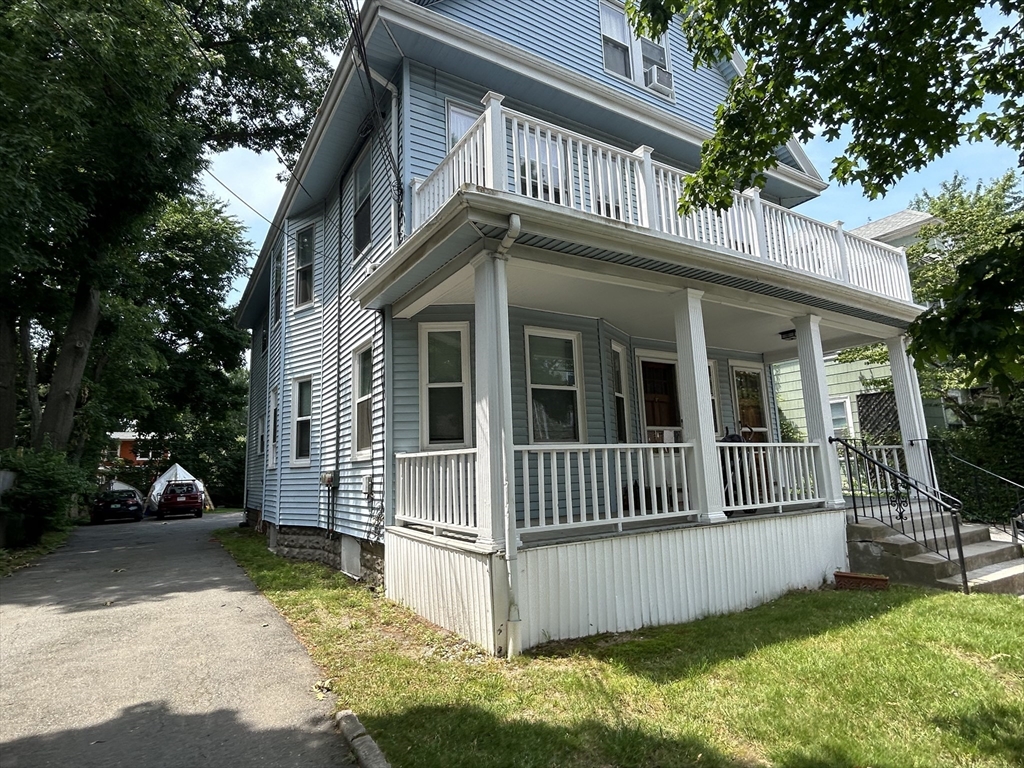 6 Belknap Street, Arlington, Massachusetts, 2 Bedrooms Bedrooms, 6 Rooms Rooms,1 BathroomBathrooms,Residential Lease,For Rent,Belknap Street,73544001