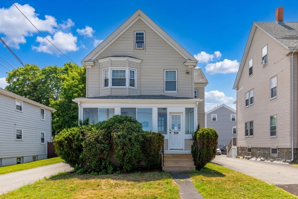 251 Newport Ave, Quincy, Massachusetts, 5 Bedrooms Bedrooms, 9 Rooms Rooms,2 BathroomsBathrooms,Residential Income,For Sale,Newport Ave,73544011